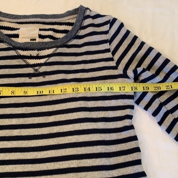 Levi’s gray blue striped long sleeve warm simple sweater - Picture 7 of 11